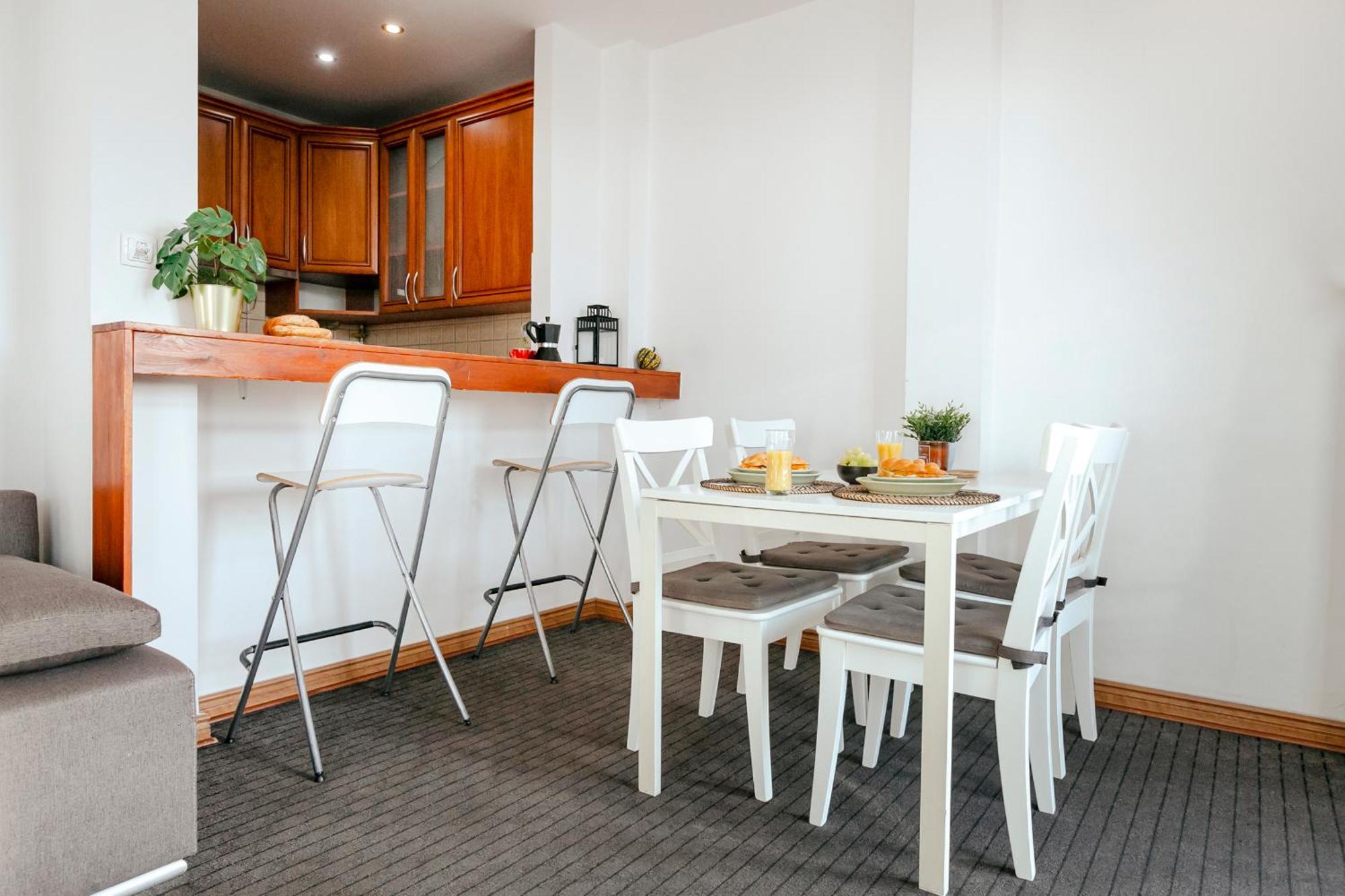 Plac Konstytucji 6 Orange - Apartament Dla 4 Osob - Bezplatny Parking - Free Parking - Piekny Widok Na Panorame Warszawy Warschau Exterior foto